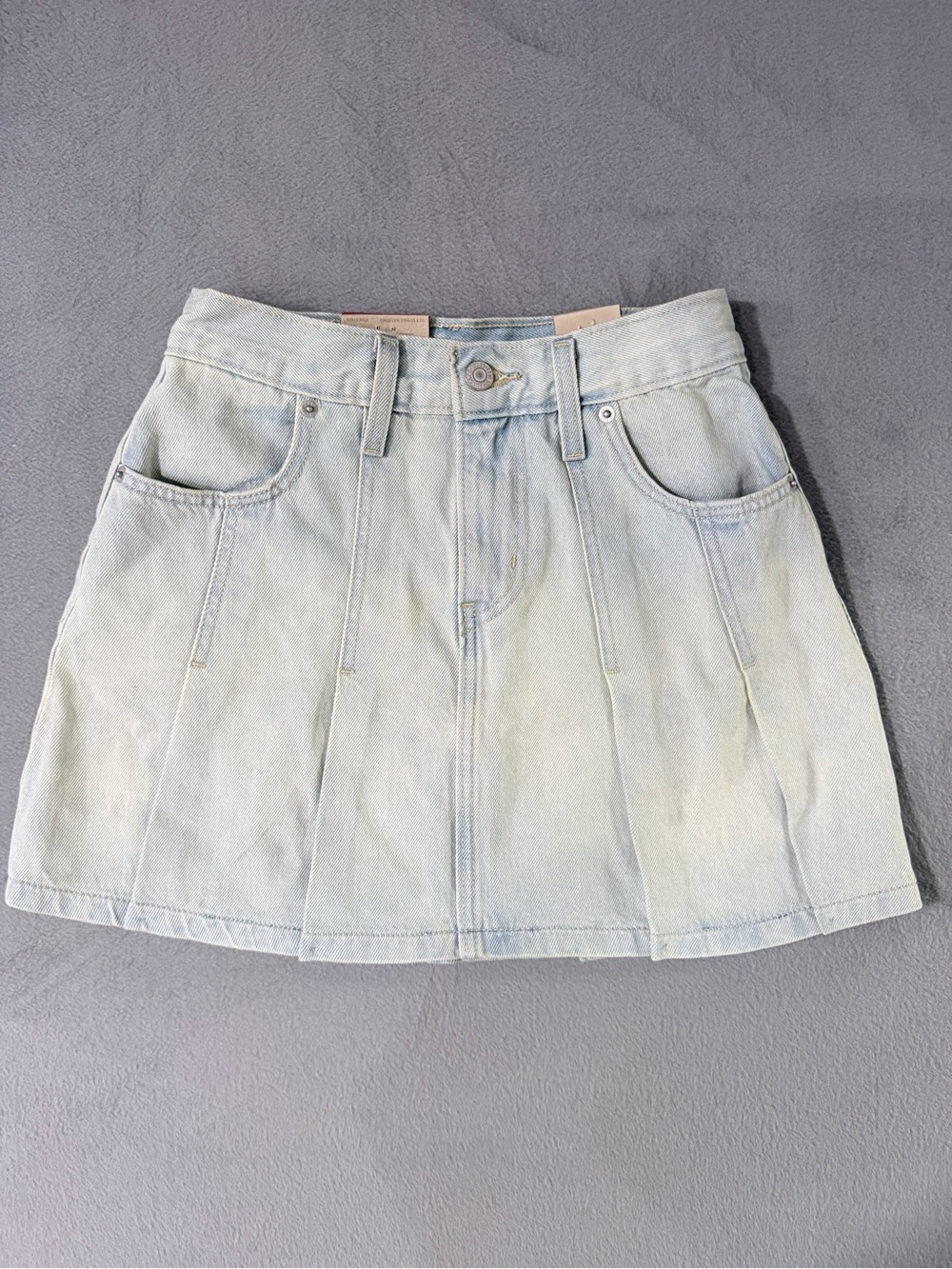 Levi’s - Light Blue Denim Pleated Mini Skirt
